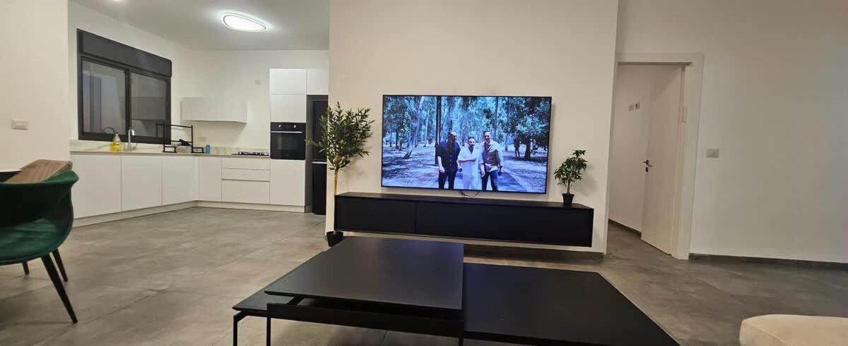 Stunning And Spacious In Kiryat Ata Qiryat Ata Exterior photo